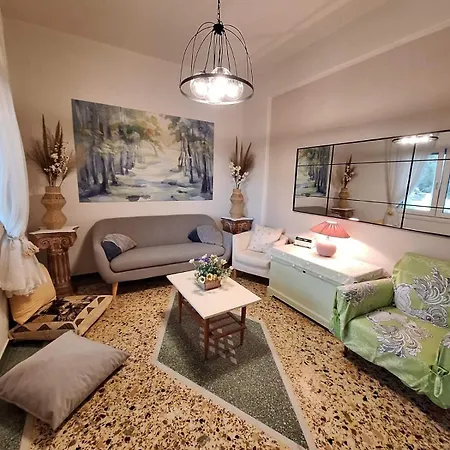 Smaragda's Apartment *